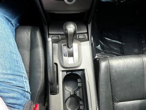 Used 2010 Honda Crosstour EX-L image 17