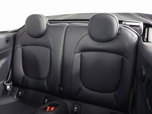 Used 2019 MINI Cooper Convertible w/ Premium Package image 12