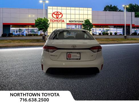 Used 2024 Toyota Corolla LE image 5