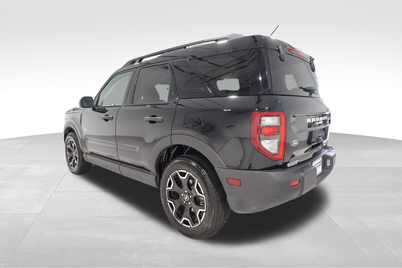 Used 2026 Ford Bronco Sport Outer Banks AWD/4WD image 2