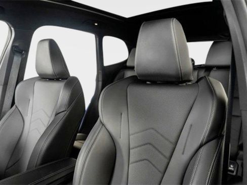 Used 2025 BMW X1 M35i image 3