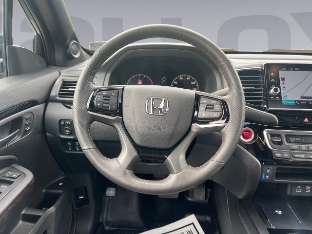 Used 2025 Honda Ridgeline Black Edition image 13
