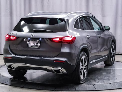 Certified 2025 Mercedes-Benz GLA 250 image 4