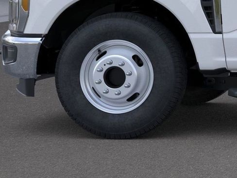 New 2026 Ford F350 XL w/ XL Chrome Package RWD image 19