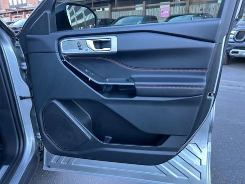 Used 2023 Ford Explorer ST-Line AWD/4WD image 25