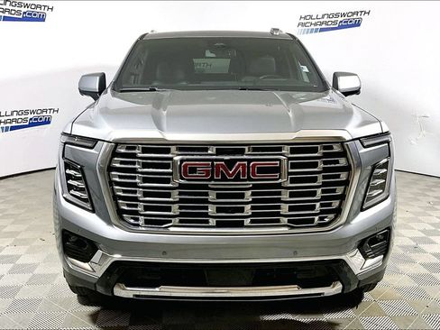 Used 2025 GMC Yukon Denali AWD/4WD image 2