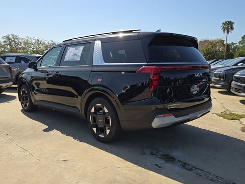 New 2026 Kia Carnival EX image 6