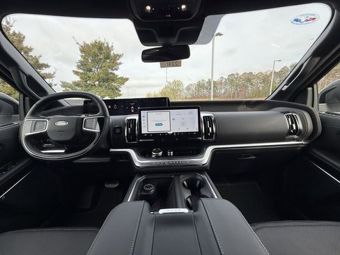 New 2025 Ford Expedition Max Platinum w/ Stealth Performance Package image 31