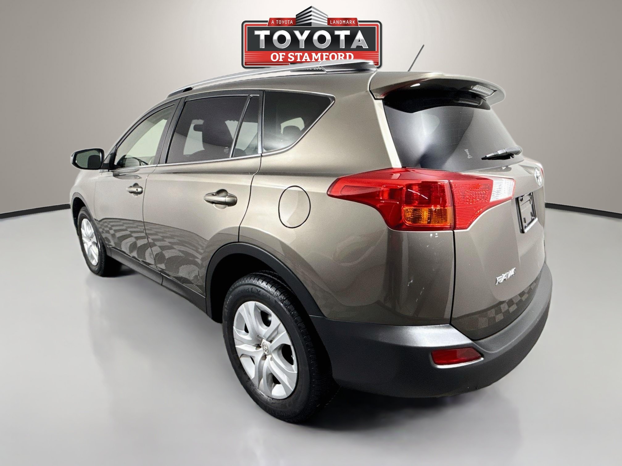 Used 2015 Toyota RAV4 LE AWD/4WD image 5