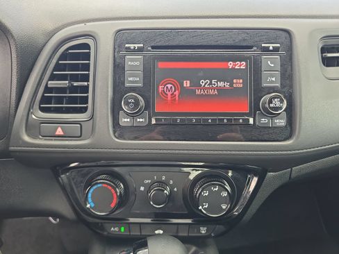 Used 2022 Honda HR-V LX image 17