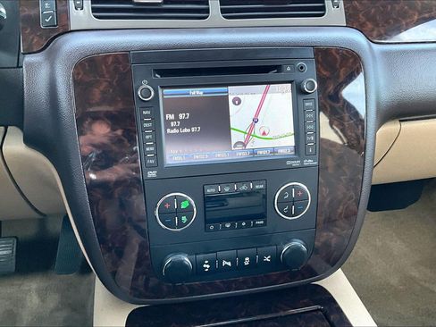 Used 2014 GMC Yukon XL Denali image 15