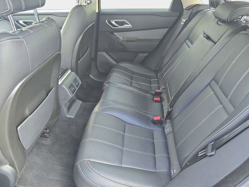 Used 2019 Land Rover Range Rover Velar S image 17