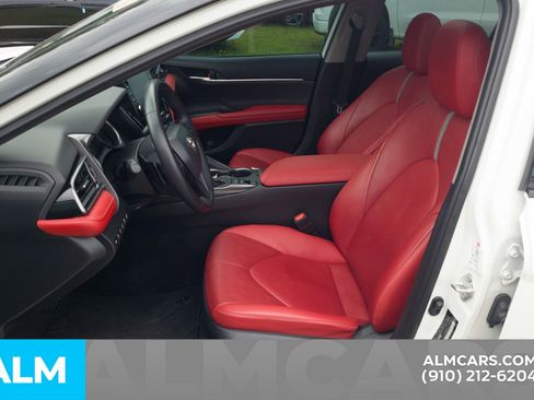 Used 2021 Toyota Camry XSE FWD image 7