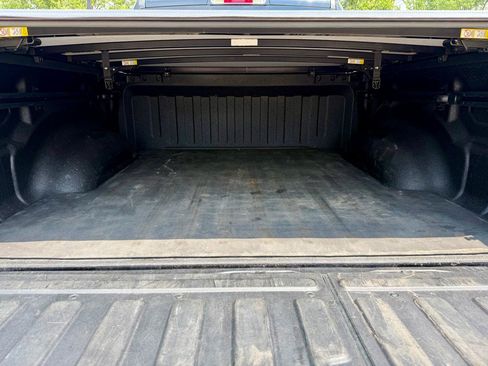Used 2022 RAM 1500 Laramie AWD/4WD image 16
