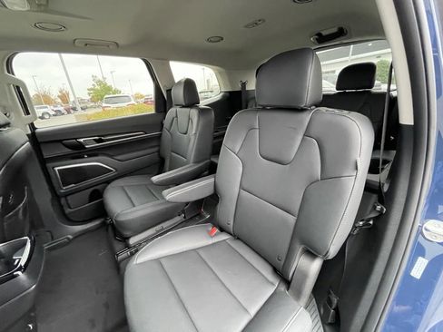 New 2025 Kia Telluride S image 27