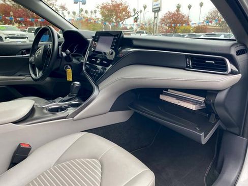 Used 2023 Toyota Camry SE image 26