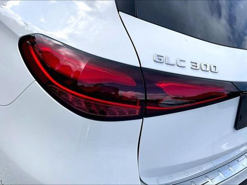 Certified 2026 Mercedes-Benz GLC 300 4MATIC image 17