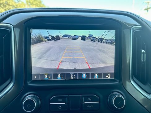 Used 2019 Chevrolet Silverado 1500 High Country w/ Technology Package image 24