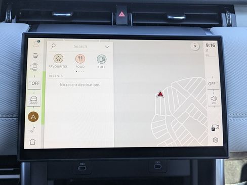 New 2026 Land Rover Discovery Sport Landmark AWD/4WD image 13