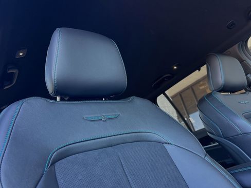 New 2023 Jeep Grand Cherokee Trailhawk w/ Advanced Protech Group II image 16