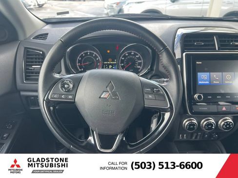 Used 2025 Mitsubishi Outlander Sport ES AWD/4WD image 13
