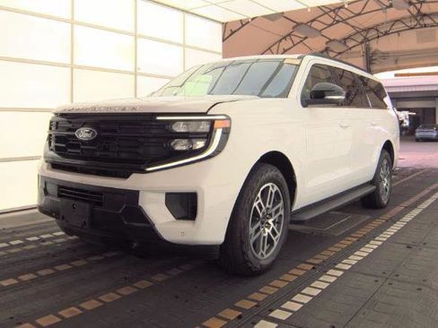 Used 2025 Ford Expedition Max Active image 2