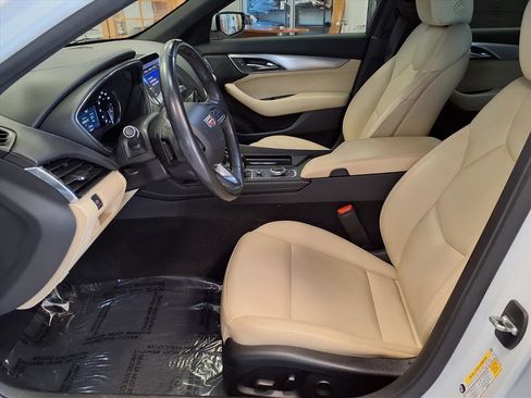 Used 2023 Cadillac CT5 Luxury w/ Cold Weather Package image 20