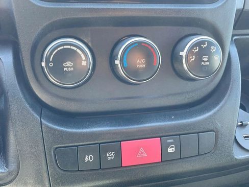 Used 2018 RAM ProMaster 1500 w/ Premium Appearance Group FWD image 12