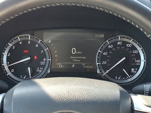 Used 2022 Toyota Highlander XLE image 28