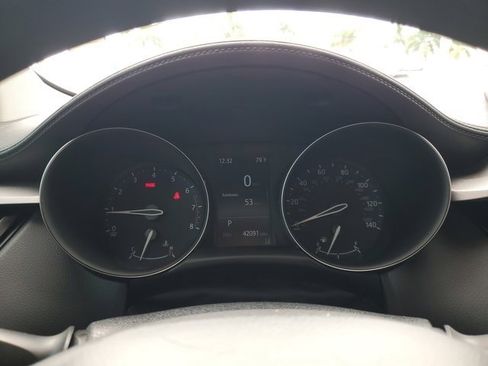 Certified 2021 Toyota C-HR LE image 17