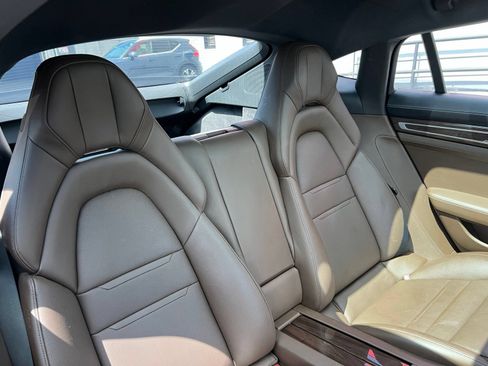 Used 2020 Porsche Panamera 4 Executive AWD/4WD image 72