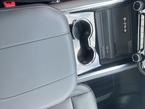 New 2026 Chevrolet Suburban Z71 w/ Comfort Package image 26