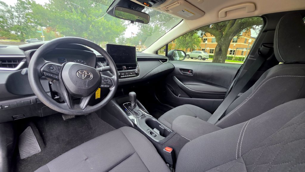 Used 2023 Toyota Corolla LE FWD image 22