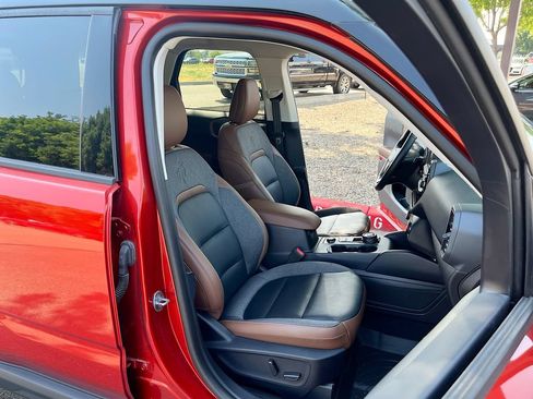 Used 2024 Ford Bronco Sport Outer Banks w/ Tech Package AWD/4WD image 29