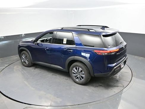Used 2025 Nissan Pathfinder SV FWD image 42