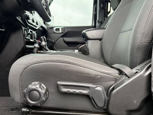 Used 2021 Jeep Wrangler Unlimited Sport AWD/4WD image 10