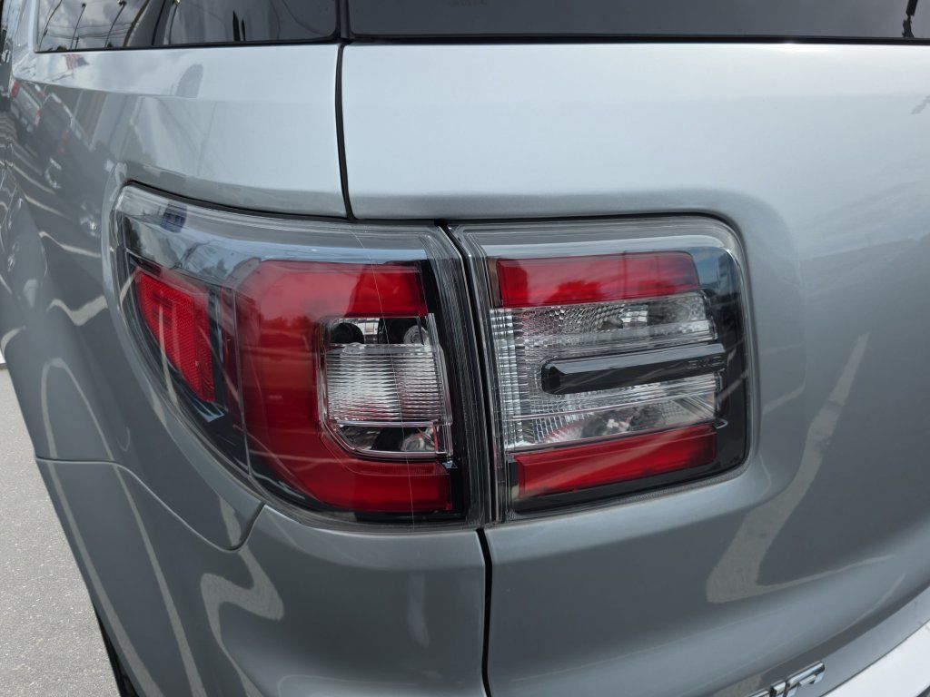 Used 2013 GMC Acadia SLT FWD image 31