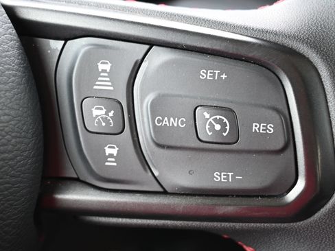 Used 2024 Jeep Wrangler Unlimited Rubicon AWD/4WD image 11
