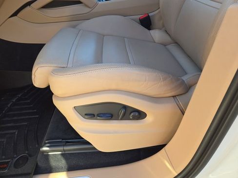 Used 2023 Porsche Cayenne image 28