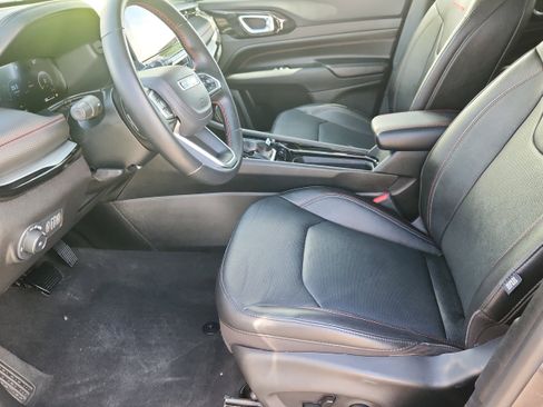Used 2022 Jeep Compass Trailhawk w/ Trailhawk Elite Group AWD/4WD image 8