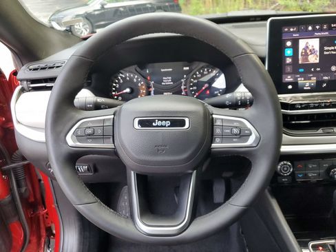 Used 2025 Jeep Compass Limited AWD/4WD image 27