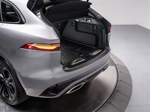 New 2025 Jaguar F-PACE R-Dynamic S AWD/4WD image 32