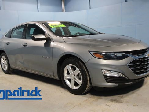 Used 2024 Chevrolet Malibu LS image 1