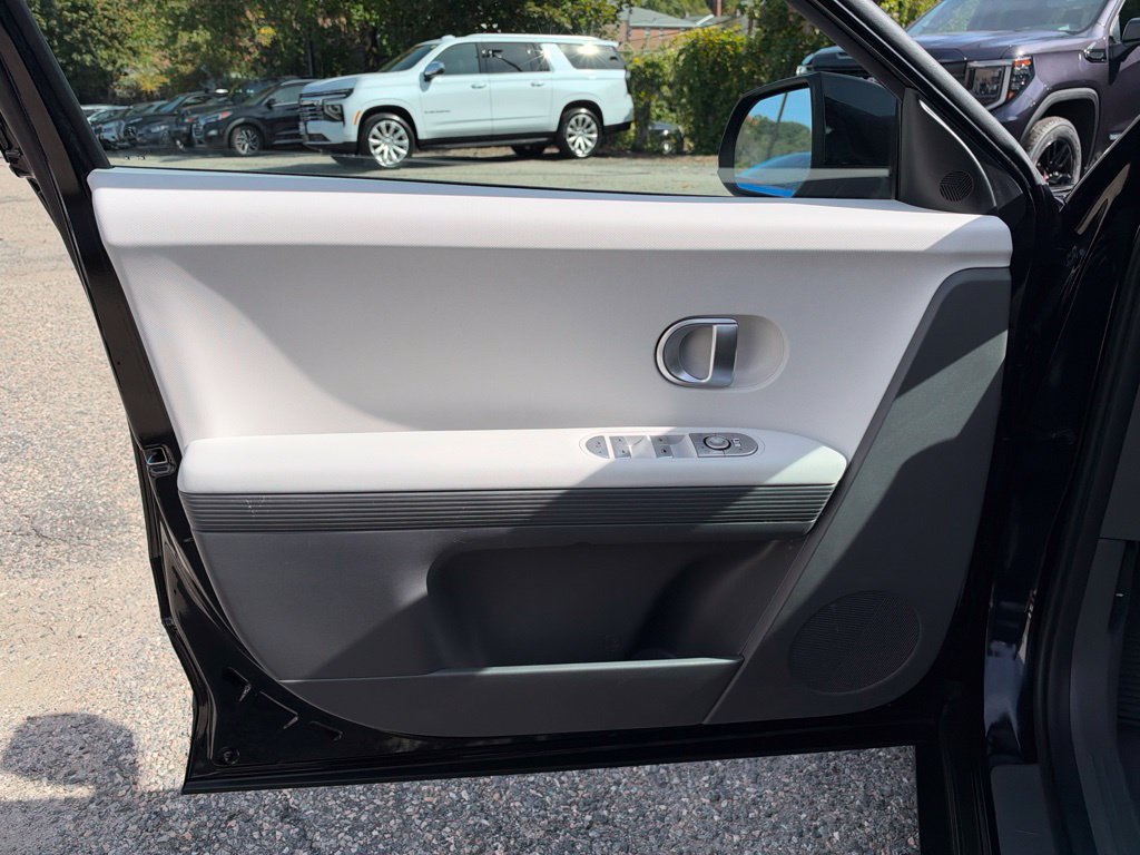 Certified 2024 Hyundai Ioniq 5 SE AWD/4WD image 12