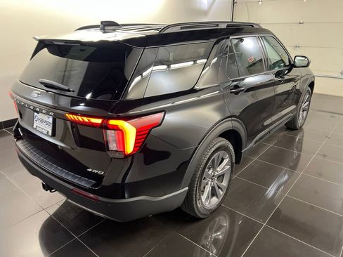 New 2026 Ford Explorer Active w/ Active Comfort Package AWD/4WD image 6