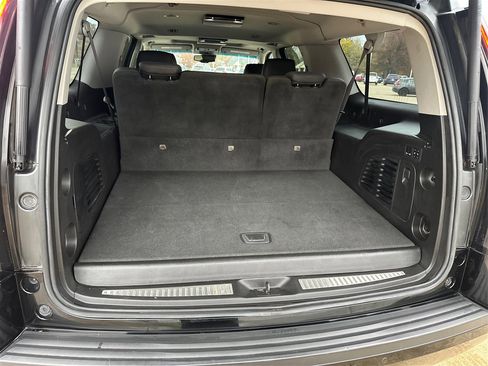 Used 2016 Cadillac Escalade ESV Luxury image 13