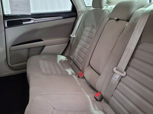 Used 2019 Ford Fusion SE image 44