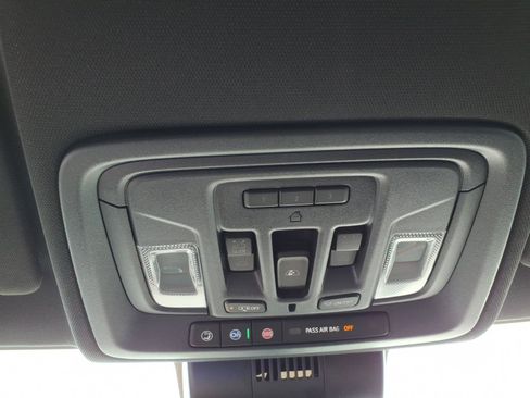 New 2026 GMC Sierra 1500 AT4 w/ AT4 Premium Package AWD/4WD image 17