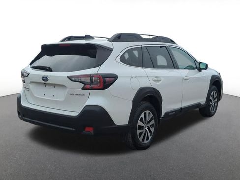 Used 2023 Subaru Outback Premium AWD/4WD image 6