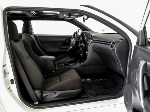 Used 2012 Scion tC FWD image 20